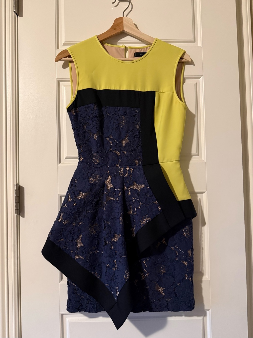 BCBGMAXAZRIA Runway Colorblock Lace Asymmetrical Peplum Dress Size 0